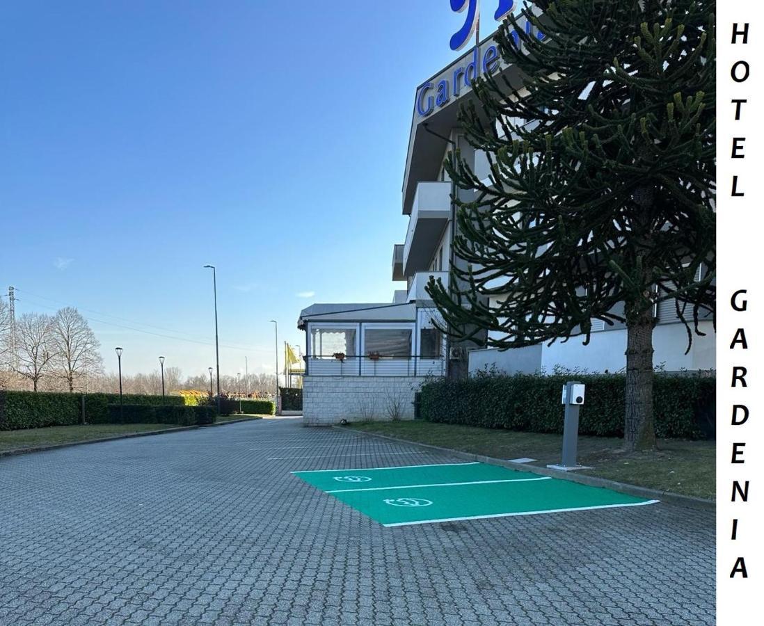 Hotel Gardenia Romano Canavese Exteriér fotografie